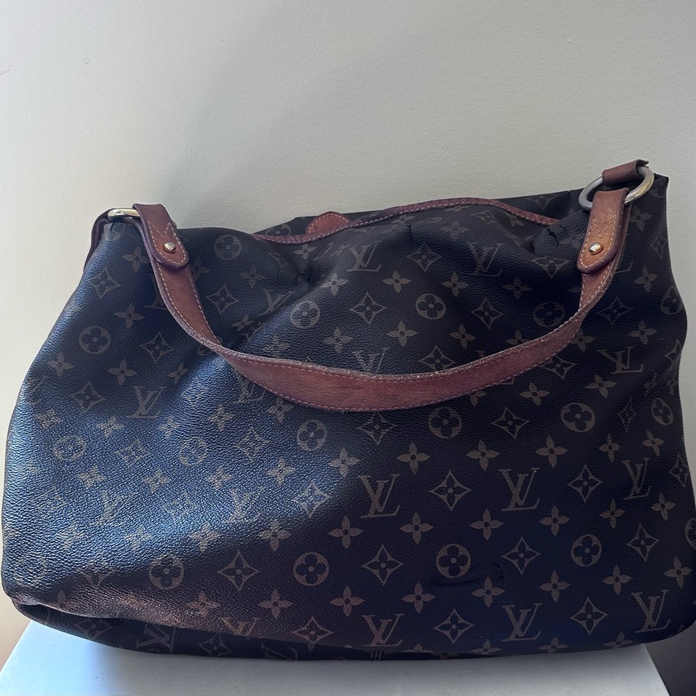 Oversize LV bag